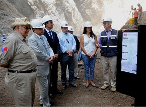 Director Nacional de Planeamiento visita Paseo Costero de Cuevas de Anzota en Arica