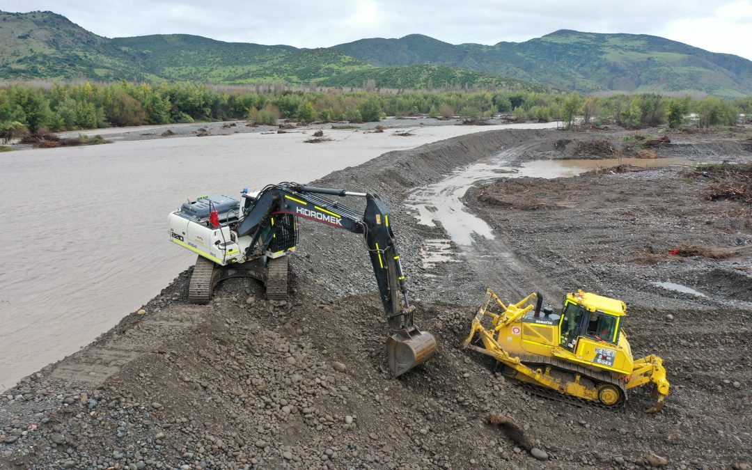 Ministra del MOP, Jessica López, supervisa trabajos de emergencia para prevenir desbordes del Río Cachapoal en la Región de O´Higgins.
