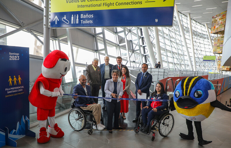 Juegos Parapanamericanos: Inauguran rampa de accesibilidad universal para recibir a deportistas en el Aeropuerto de Santiago.