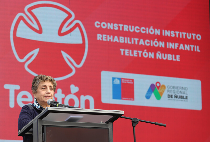 Ministra del MOP anuncia llamado a licitación del nuevo centro de rehabilitación infantil Teletón en la comuna de Chillán.