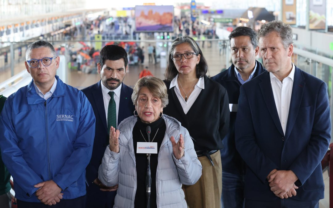 Gobierno anuncia medidas y recomendaciones para los más de 720 mil pasajeros que viajarán por el Aeropuerto de Santiago durante Fiestas Patrias