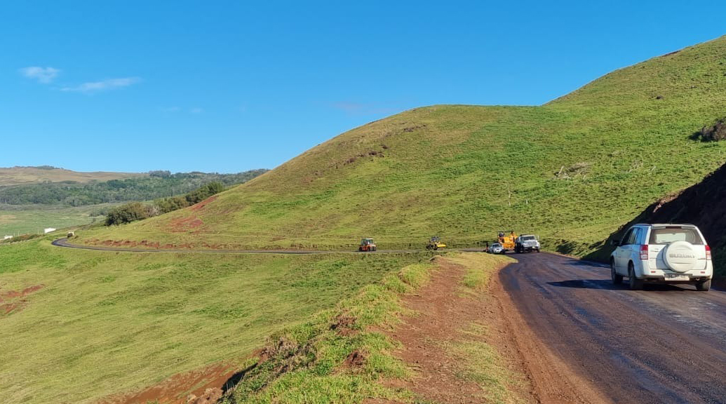 MOP pavimentará cerca de 40 kilómetros de caminos en Isla de Pascua