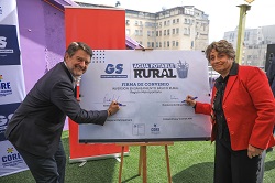 MOP y Gobierno Regional firman convenio por $58 mil millones para el mejoramiento de agua potable rural en 18 comunas de la RM.