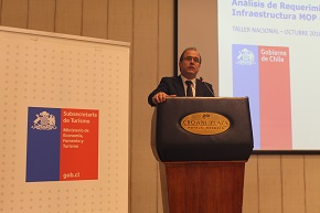 Ministro de OOPP y Subsecretaria de Turismo inauguran taller nacional sobre infraestructura para el turismo
