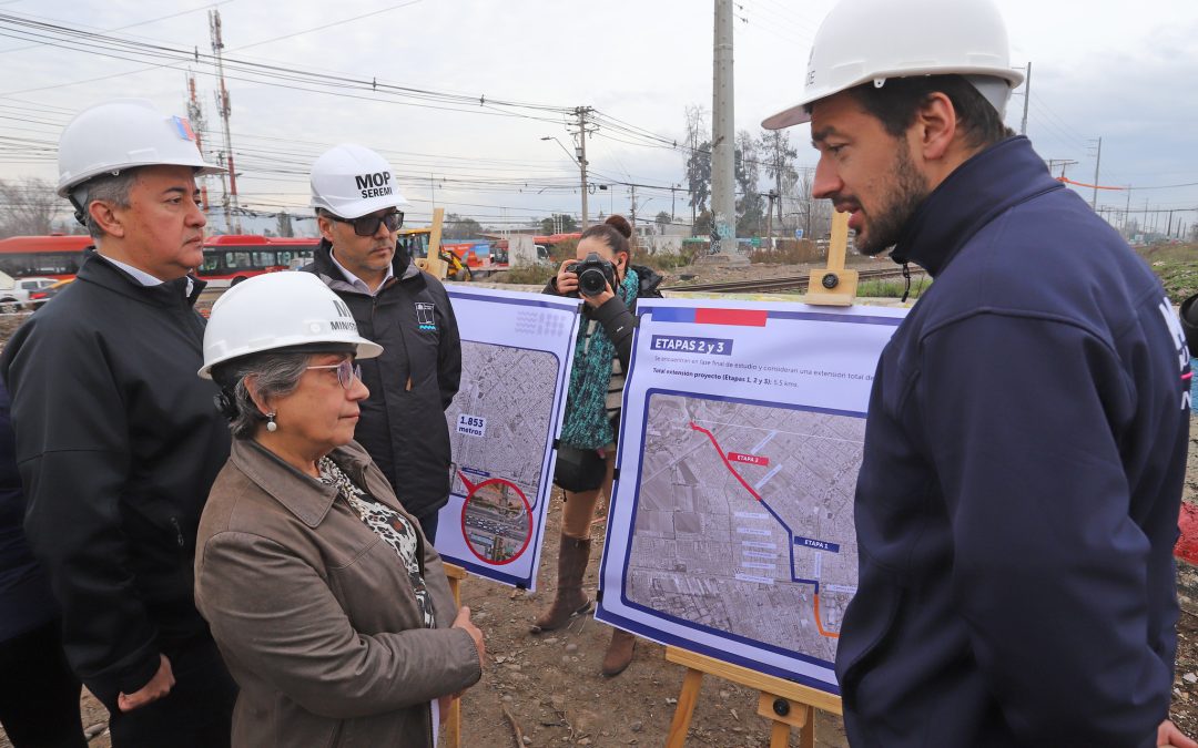 Ministra del MOP, Jessica López, anuncia licitación de solución definitiva a los desbordes del Canal Santa Marta de Maipú por más de $11 mil millones.