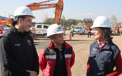 Autoridades inspeccionan obras de Vespucio Norte: llevan 50% de avance y será una de las más modernas de América Latina.