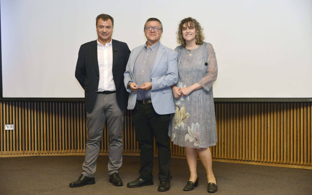 Reconocimiento a la excelencia: CAIGG premia a auditor interno de Planeamiento MOP